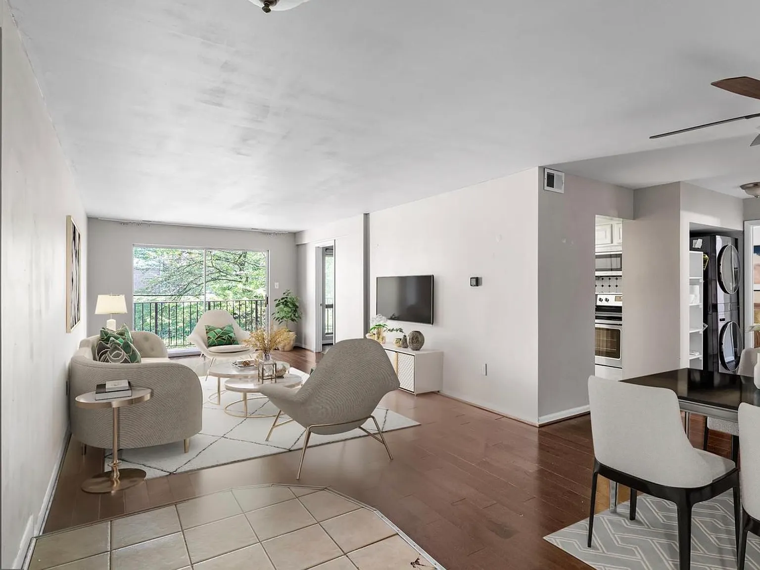 2 bed, 1004 sqft, $2,300 — Photo 1