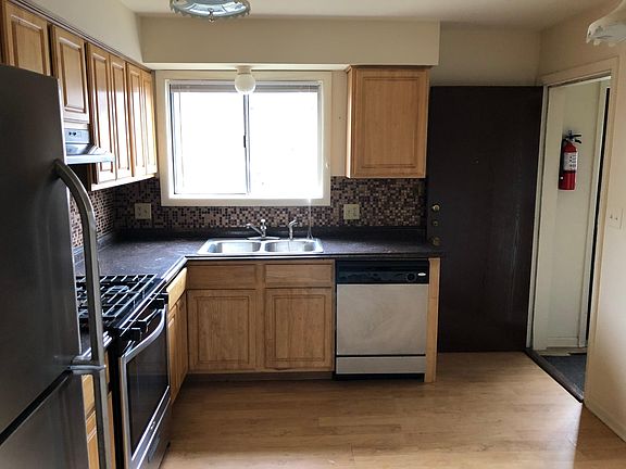 4th image of 3626 Salem Walk