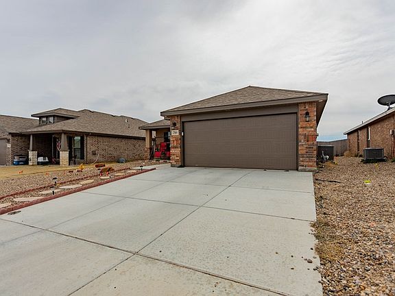 2nd image of 710 E 93rd St