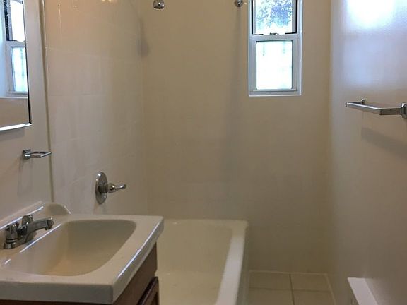 5th image of 19211 42nd Ave APT 3