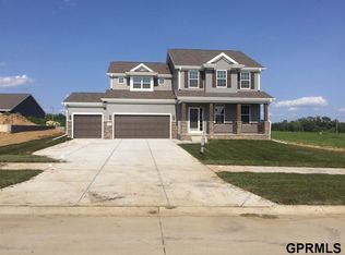 8047 Kilpatrick Pkwy, Bennington, NE 68007