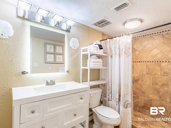 5th image of 1129 W Beach Blvd #104