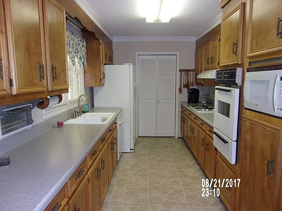 2nd image of 109 Hillcrest Dr