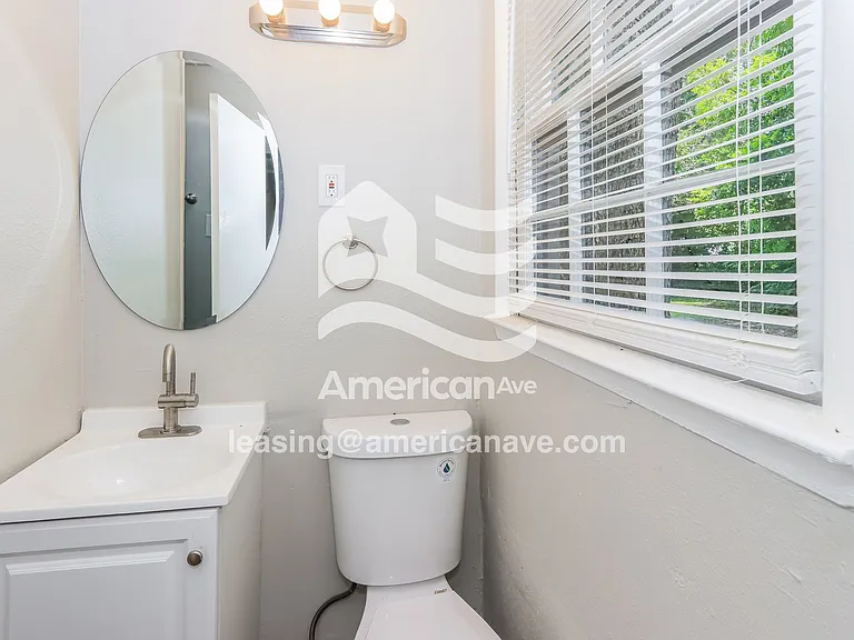 1539333_014_wm_-_powder_room_12897002.jpg