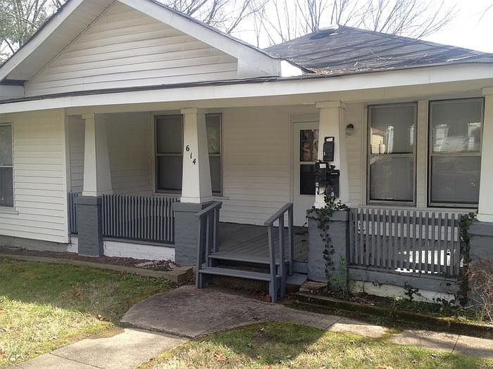 1st image of 614 Farragut Ave APT 2
