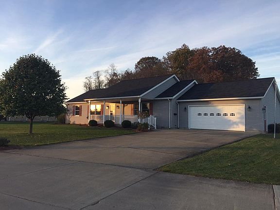 3rd image of 19 Kennedy Dr