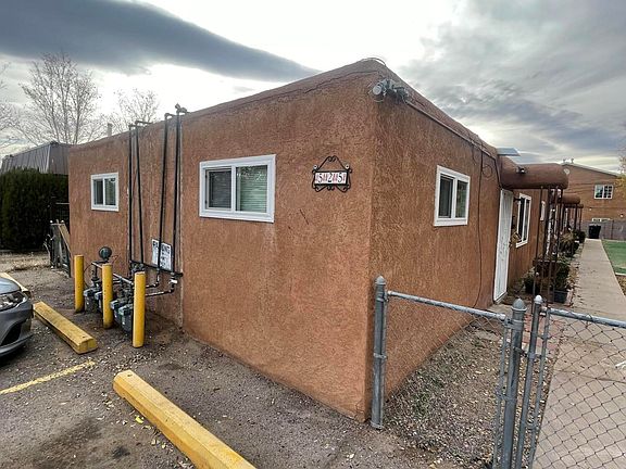 2nd image of 525 Valencia Dr SE