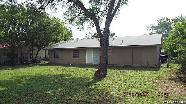 4 bed, 1.5 bath, 1050 sqft, $1,280 — Photo 1