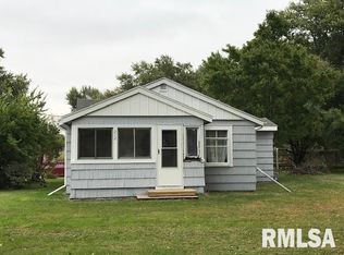 212 Oakwood Ave, East Peoria, IL 61611