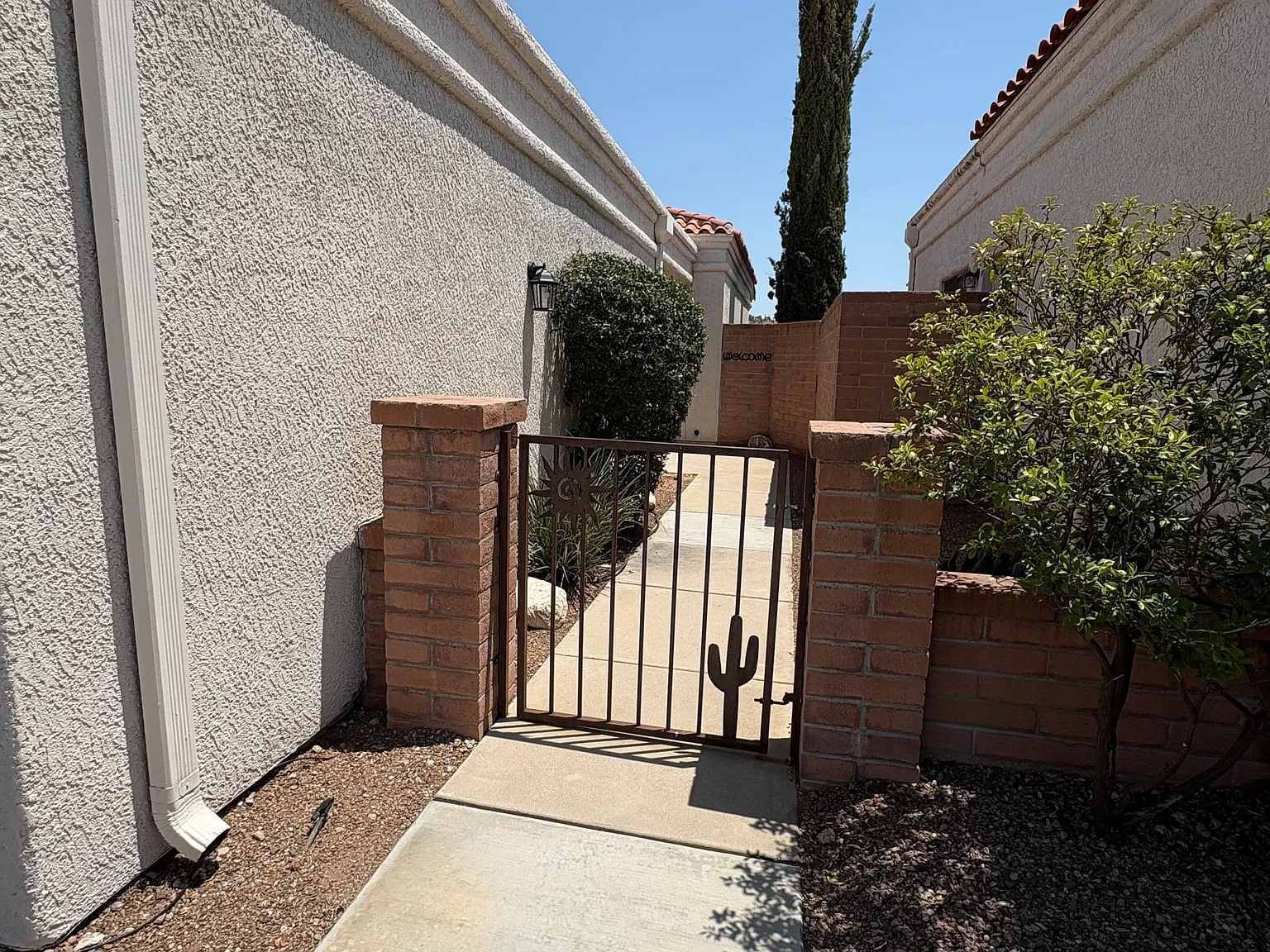 3 bed, 1636 sqft, $3,000 — Photo 2
