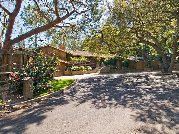 2nd image of 13230 Old Oak Ln