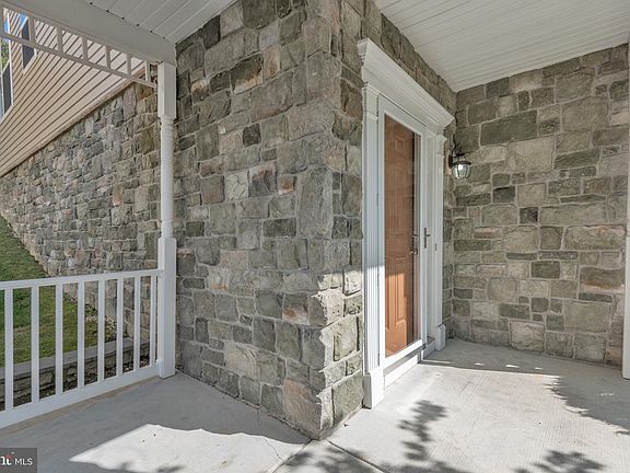 2nd image of 3684 Bedford Dr