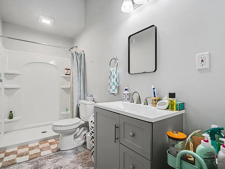Bathroom #2 (2nd floor)