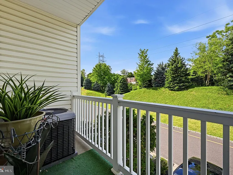 4437 Driftwood Dr — Photo 15