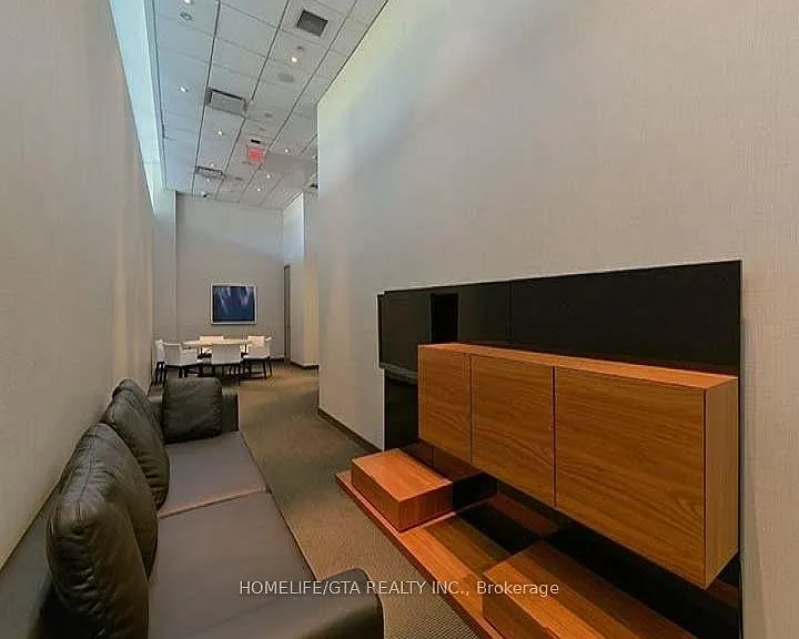 70 Roehampton Ave #1914 — Photo 24