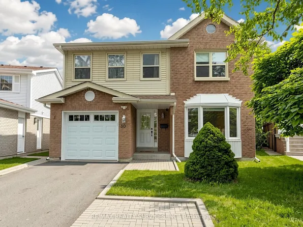 30 McGillivary Cres, Brampton, ON L6S 3P7