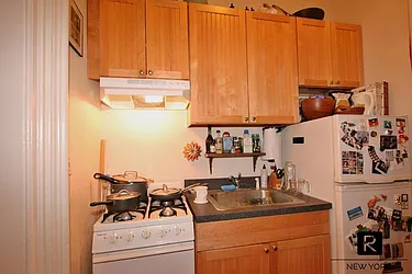 Rented by R New York