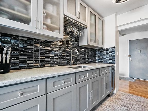 5th image of 20 Wendell St APT 21F