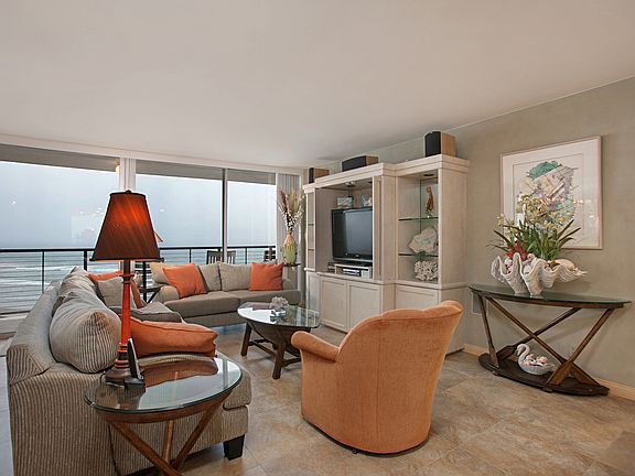 2nd image of 1720 Avenida Del Mundo Unit 605