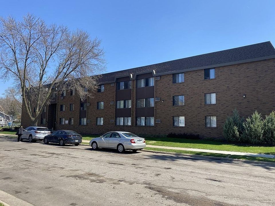 1st image of 33 6th Ave N #100
