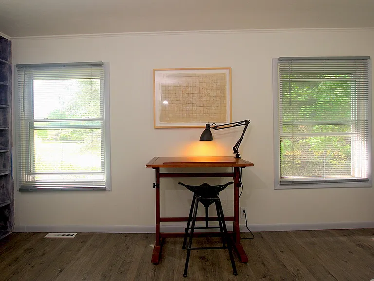 5377 Bates Rd — Photo 6