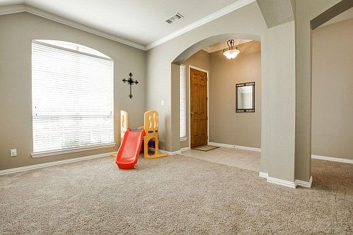 5th image of 4900 Belladonna Dr