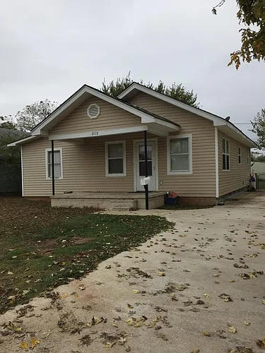 2110 N Chapman Ave Photo 1