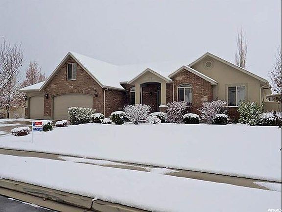 3rd image of 4078 W Honeylocust Ln