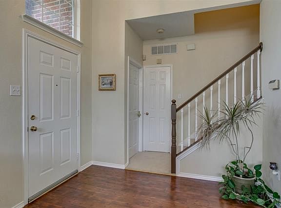 3rd image of 1518 Post Oak Dr