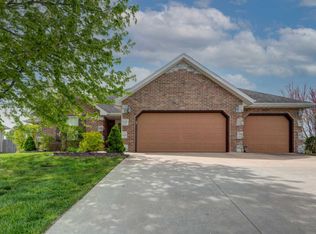 4676 Blackfoot Dr, Springfield, MO 65802