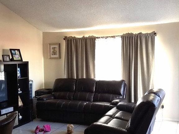 3rd image of 1725 E 16th St APT I