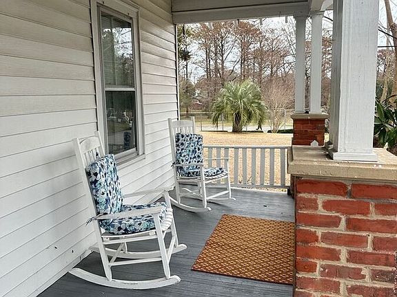 4th image of 2107 Creecy Ave