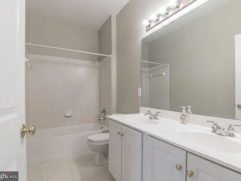 7011 Stone Inlet Dr — Photo 18