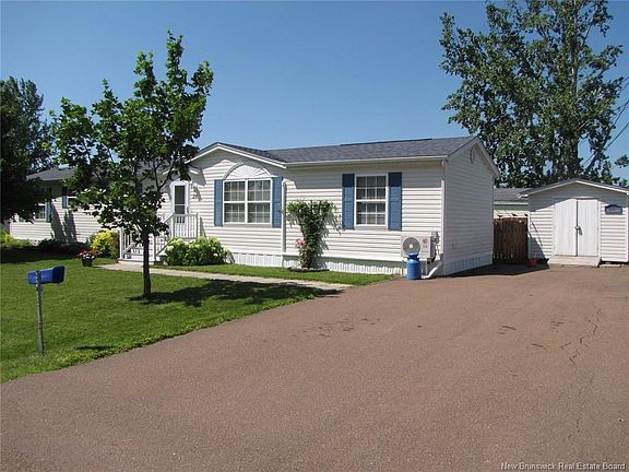 2nd image of 26 Aspenwood St
