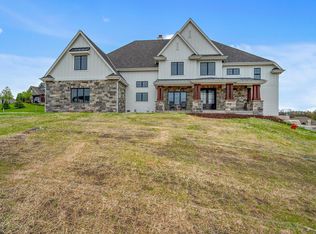 1631 Upland Ct, Hartland, WI 53029