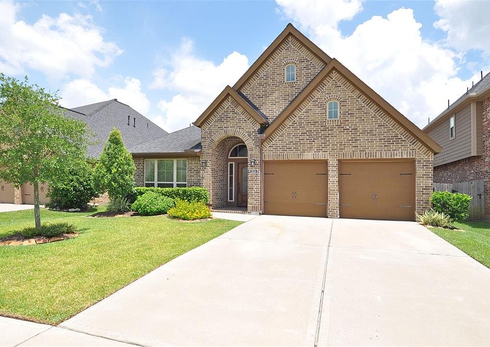 1st image of 1826 Majestic Falls Ln