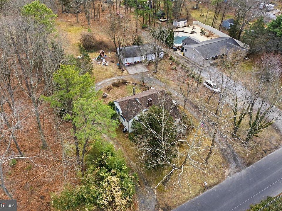 1st image of 185 Sams Rd