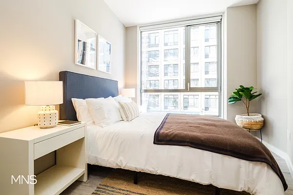 Rented by MNS Marketing | media 6