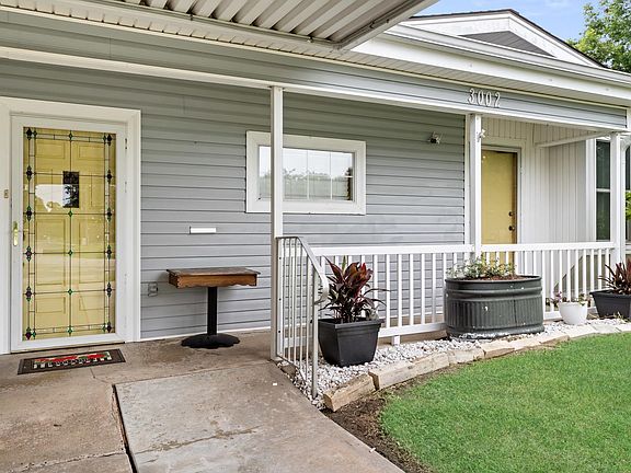 4th image of 3002 Ruby Dr