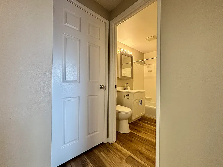 1116 Ann St #8 — Photo 10