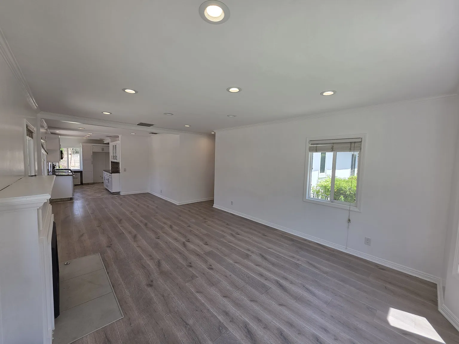 4 bed, 2.5 bath, 1800 sqft, $4,995 — Photo 4