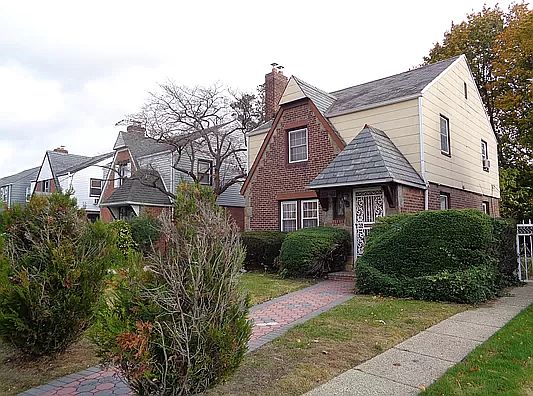 4th image of 115-47 219th St