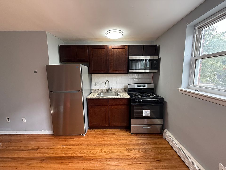 2nd image of 1332 South Ave APT B1