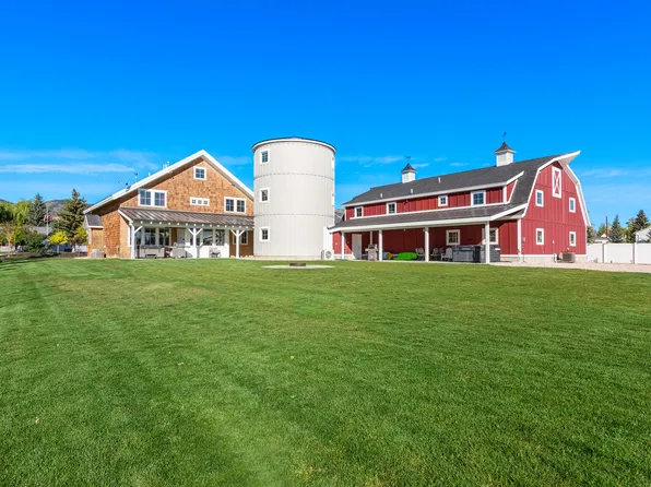 300 S 100th St W, Garden City, UT 84028