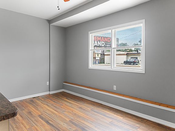 4th image of 6000 S Crescent Blvd