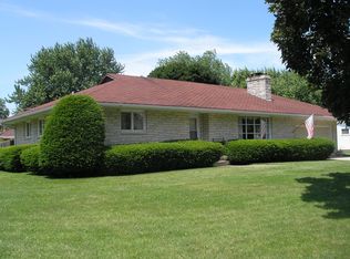 1290 Mitchell St, Woodstock, IL 60098