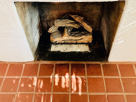 5th image of 7915 Oakwood Ave