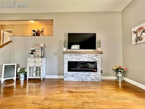 5th image of 3575 Via Tierra Dr