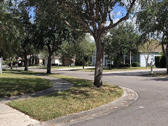 5th image of 12028 Northumberland Dr