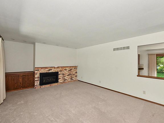 4th image of 1075 S Silverbrook DRIVE